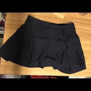 Lululemon skort - never worn